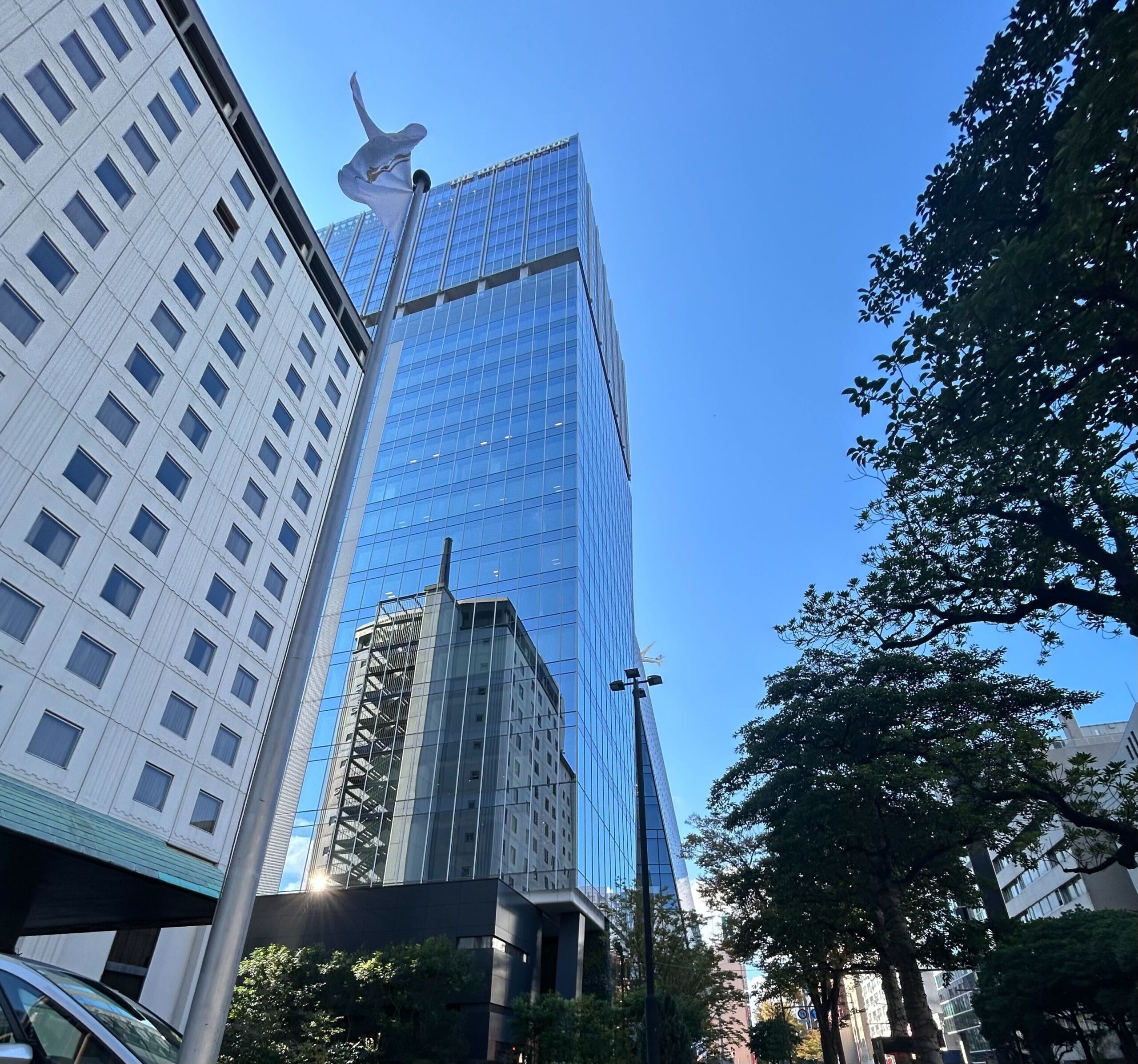 SBI新生銀行福岡フィナンシャルセンターの外観